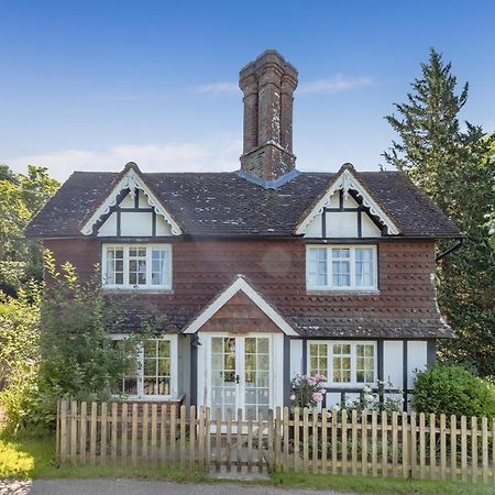 Danny Lodge - Country Cottage Near Brighton By Huluki Sussex Stays Hurstpierpoint Екстериор снимка
