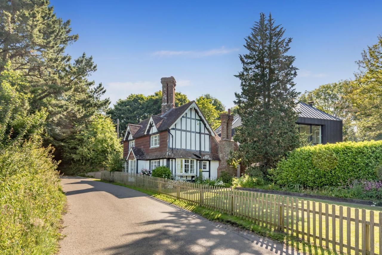 Danny Lodge - Country Cottage Near Brighton By Huluki Sussex Stays Hurstpierpoint Екстериор снимка
